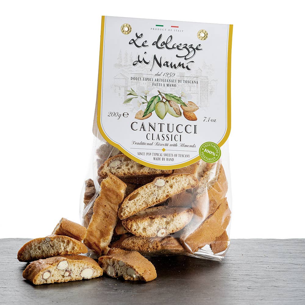 Klassische Cantuccini mit Mandeln, toskanische Tradition, handgemacht in Italien